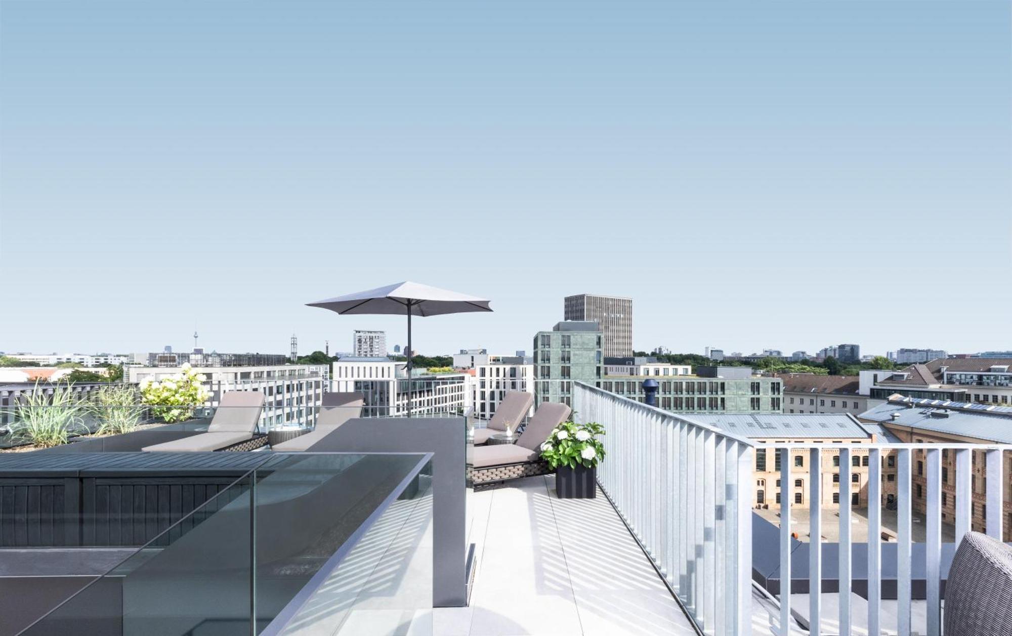 Kpm Hotel & Residences Berlín Exteriér fotografie The rooftop terrace