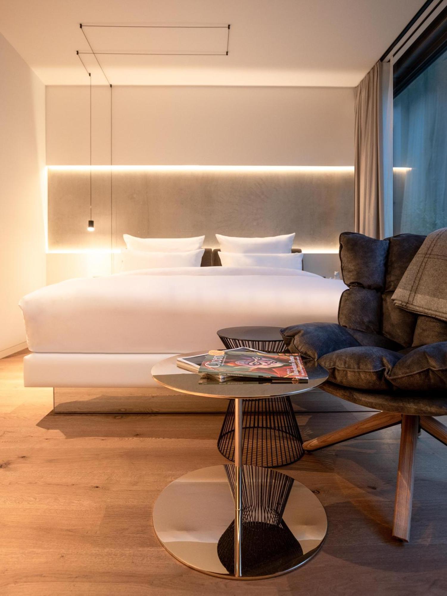 Kpm Hotel & Residences Berlín Exteriér fotografie A room at the hotel