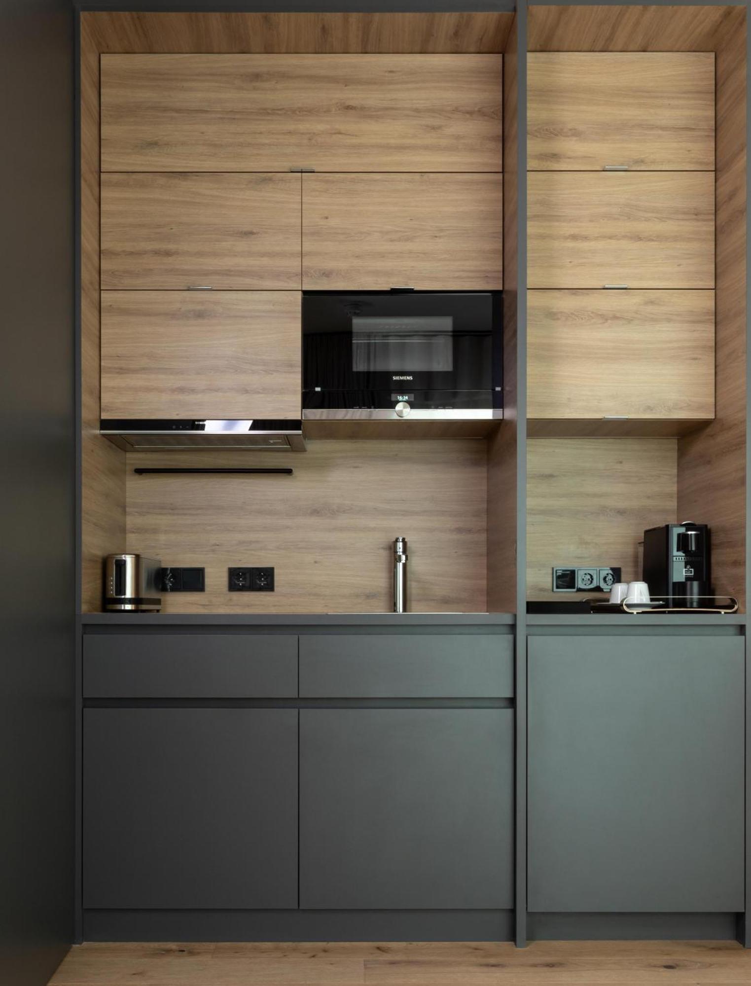 Kpm Hotel & Residences Berlín Exteriér fotografie A kitchen in a serviced apartment